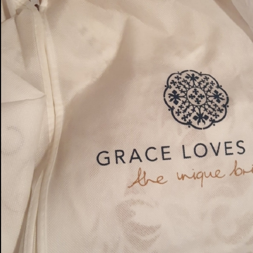 Grace Loves Lace Edie💍No Bundling, please. Special shipping needs to be made. - Picture 8 of 10